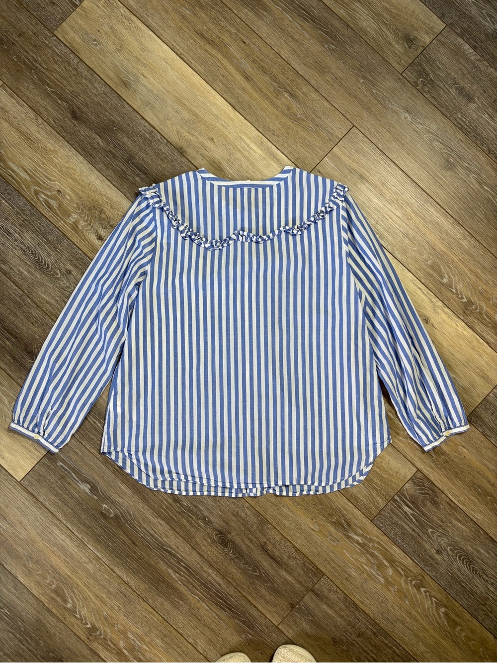 Old Navy Relaxed Ruffle-Trim Striped Button-Front Top - Picture 7 of 11